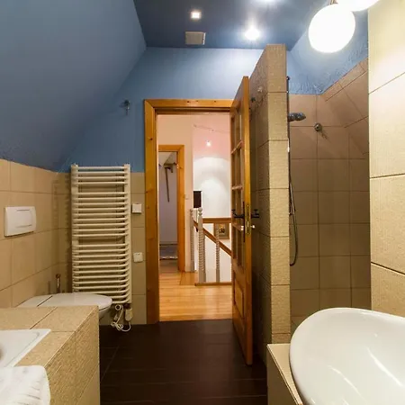 Zakohome- Piec Gruszek Apartman